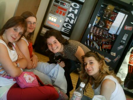 Autour d'un table dans le ferry