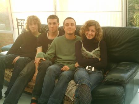 nOuS ^_^
